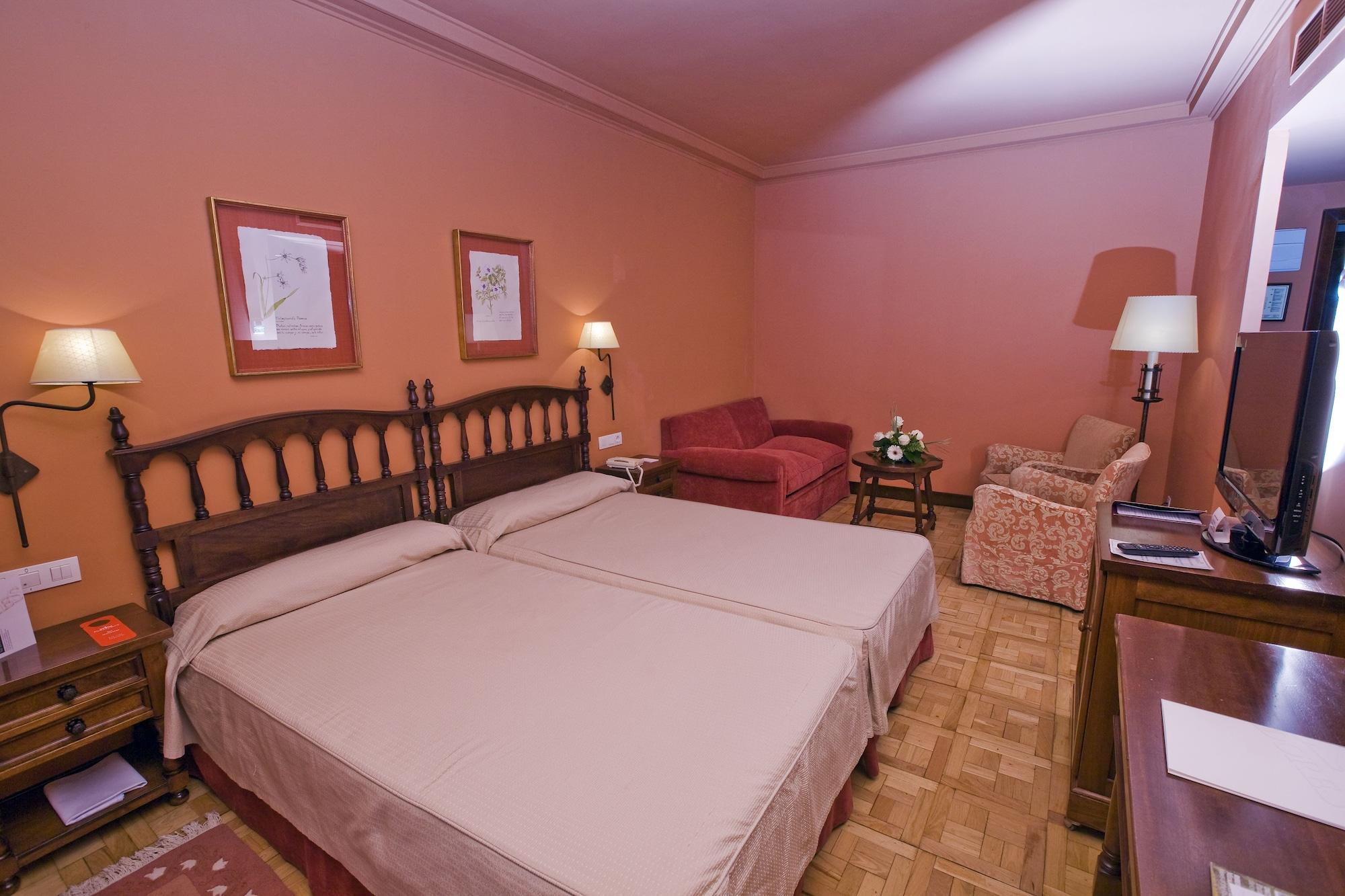 Parador De Tordesillas Esterno foto