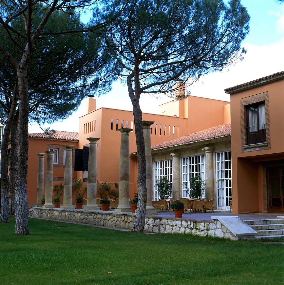 Parador De Tordesillas Esterno foto
