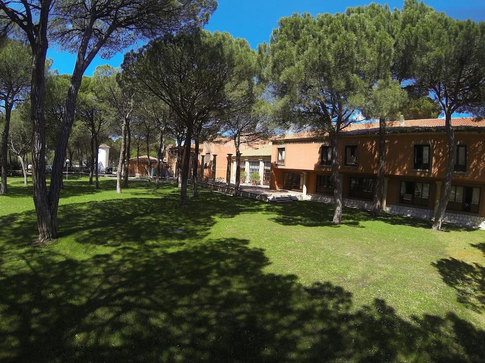 Parador De Tordesillas Esterno foto