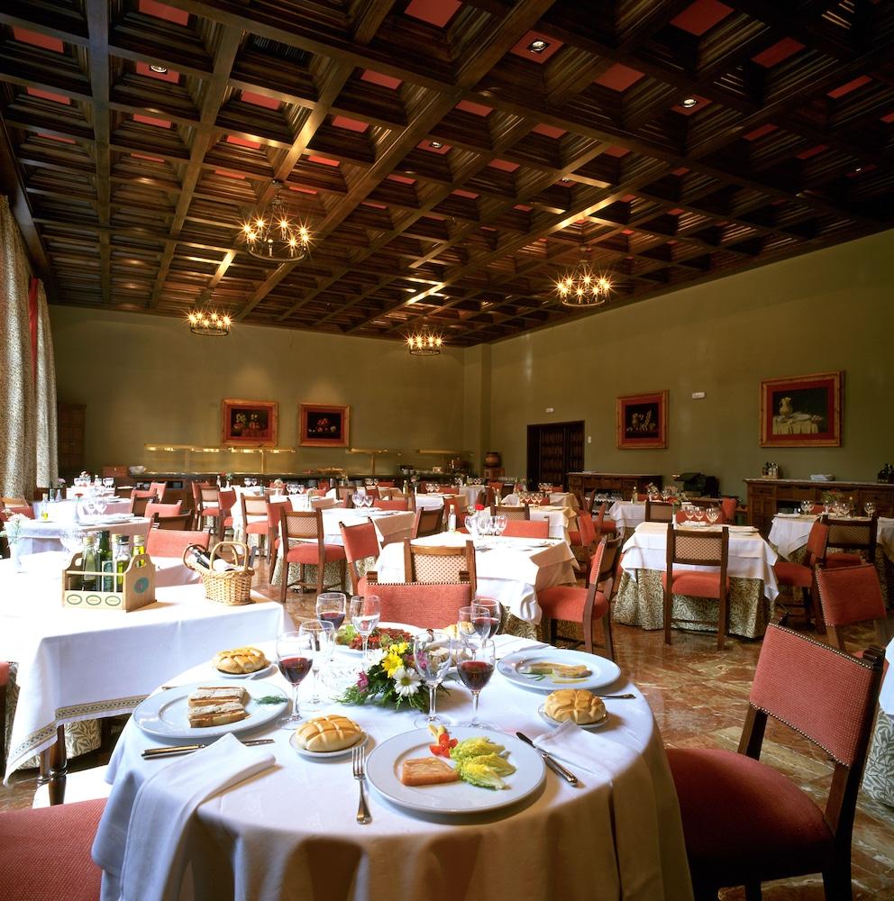 Parador De Tordesillas Esterno foto