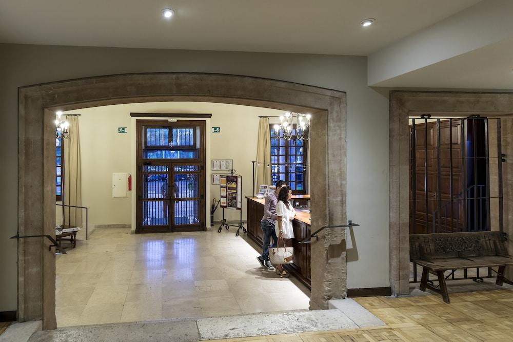Parador De Tordesillas Esterno foto