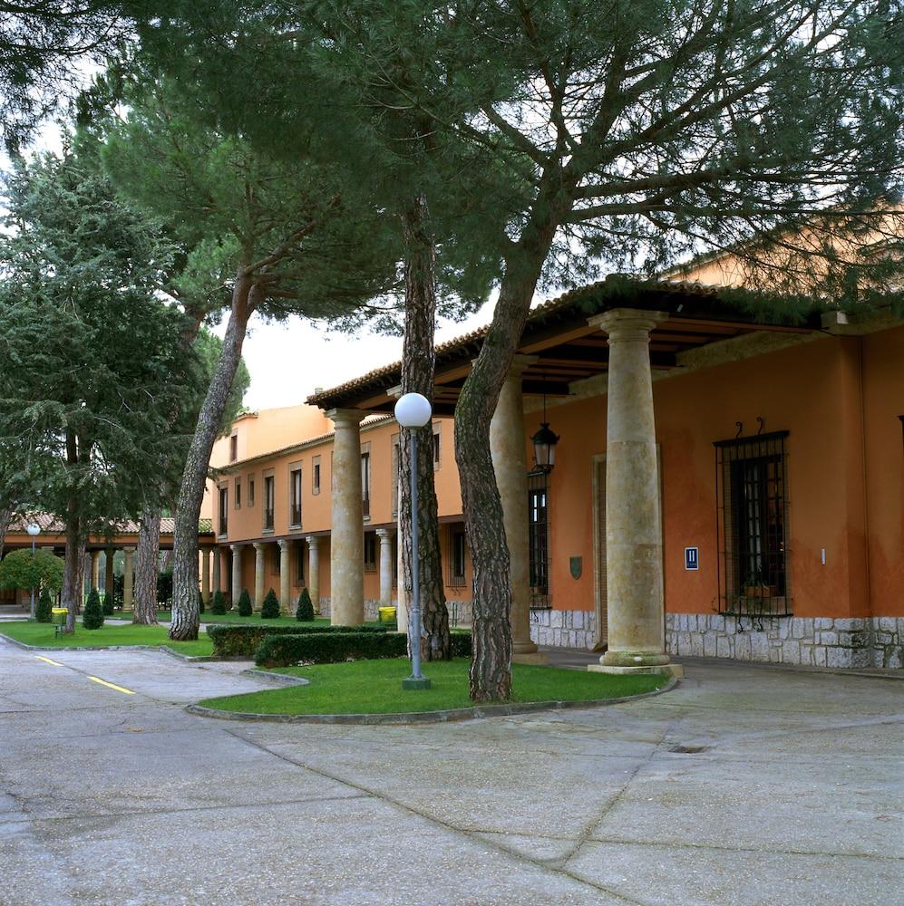 Parador De Tordesillas Esterno foto