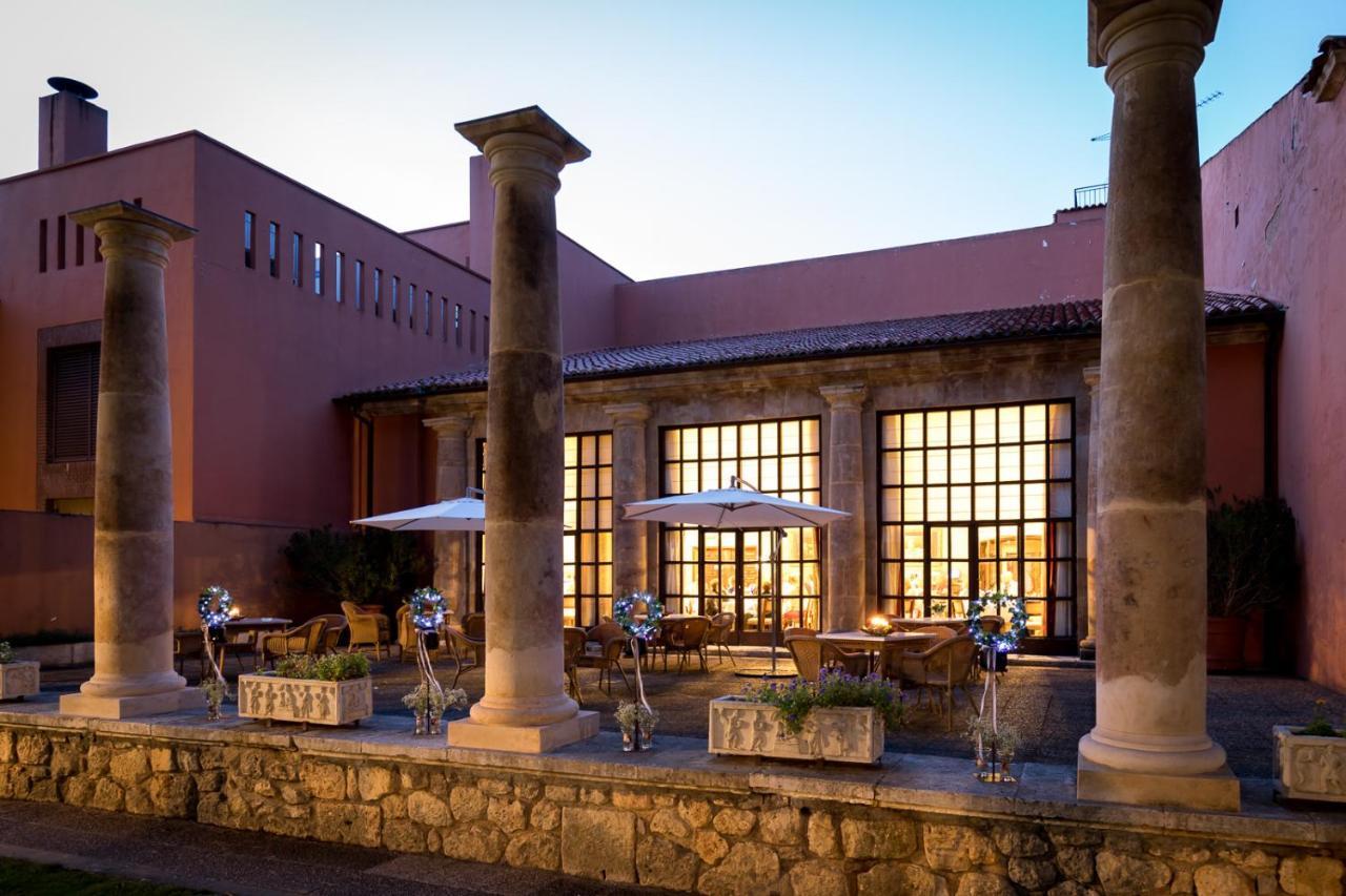 Parador De Tordesillas Esterno foto
