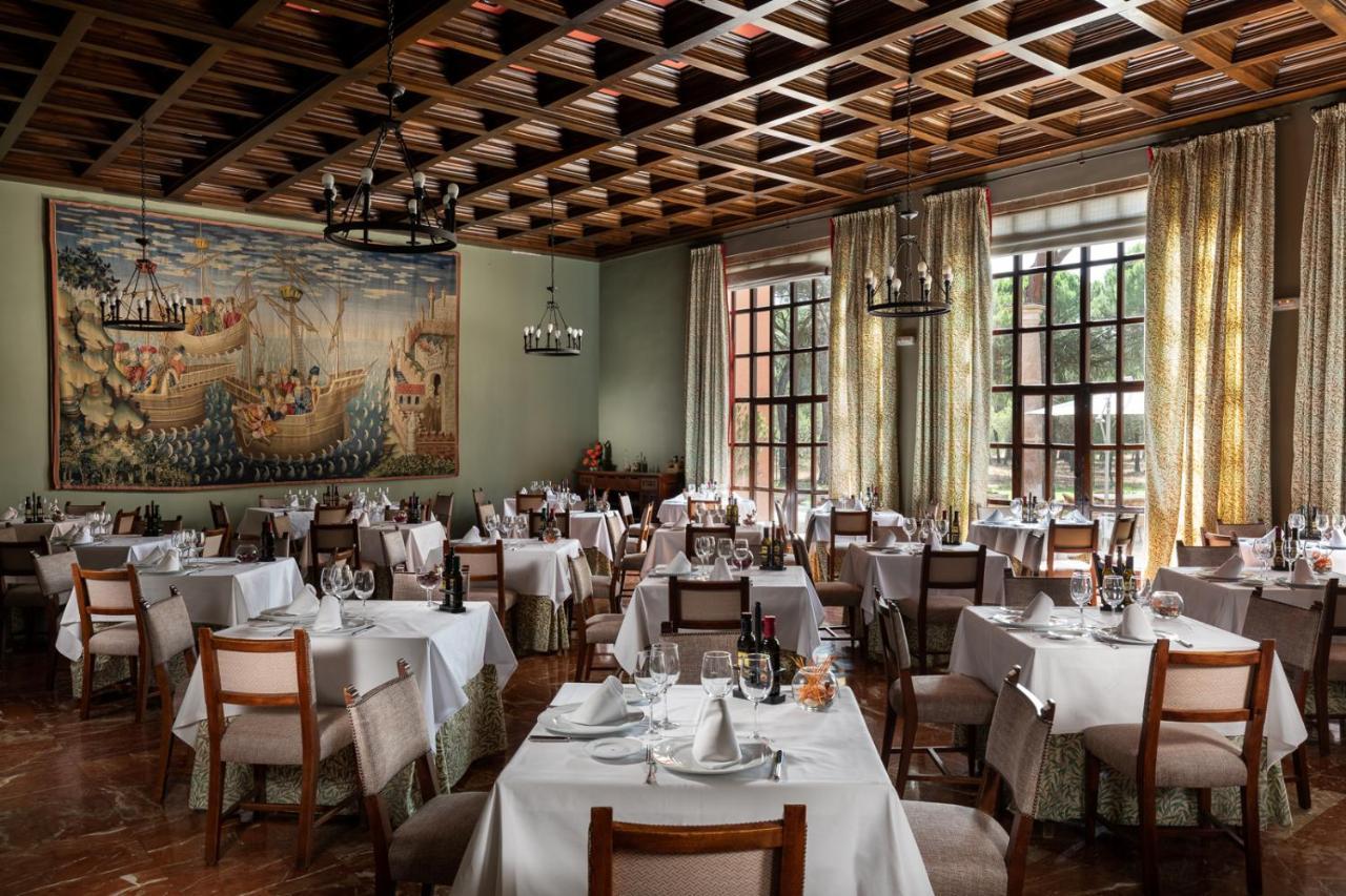 Parador De Tordesillas Esterno foto