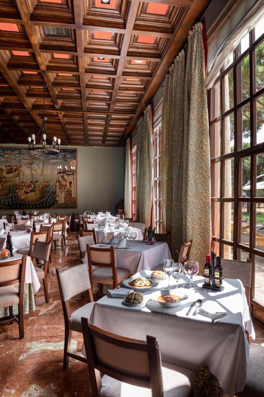 Parador De Tordesillas Esterno foto